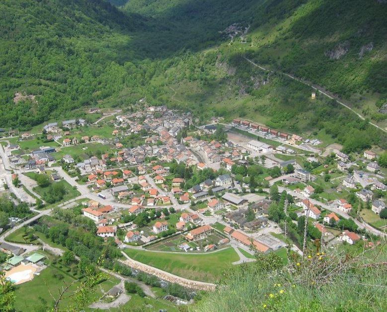 La Maison Des Vacances Auzat Экстерьер фото